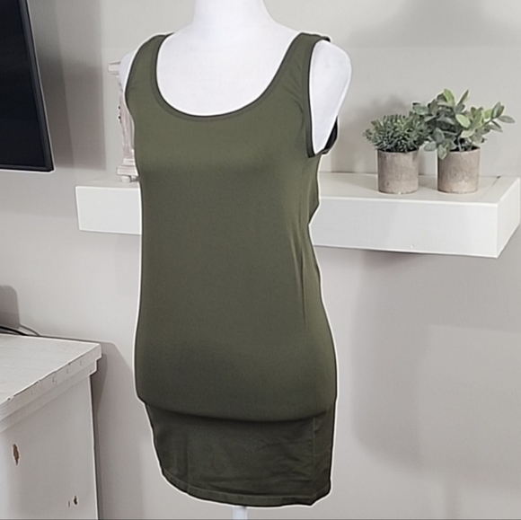 Rock & Republic Seamless Olive Green Tank Top New Without Tags - Picture 3 of 5